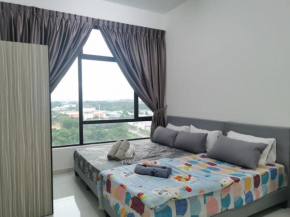 5 mins to MidValley Netflix 3Bedroom
